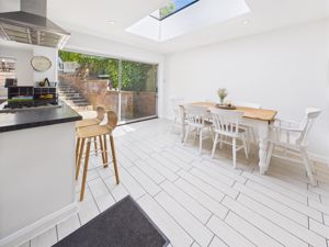 DINING AREA- click for photo gallery